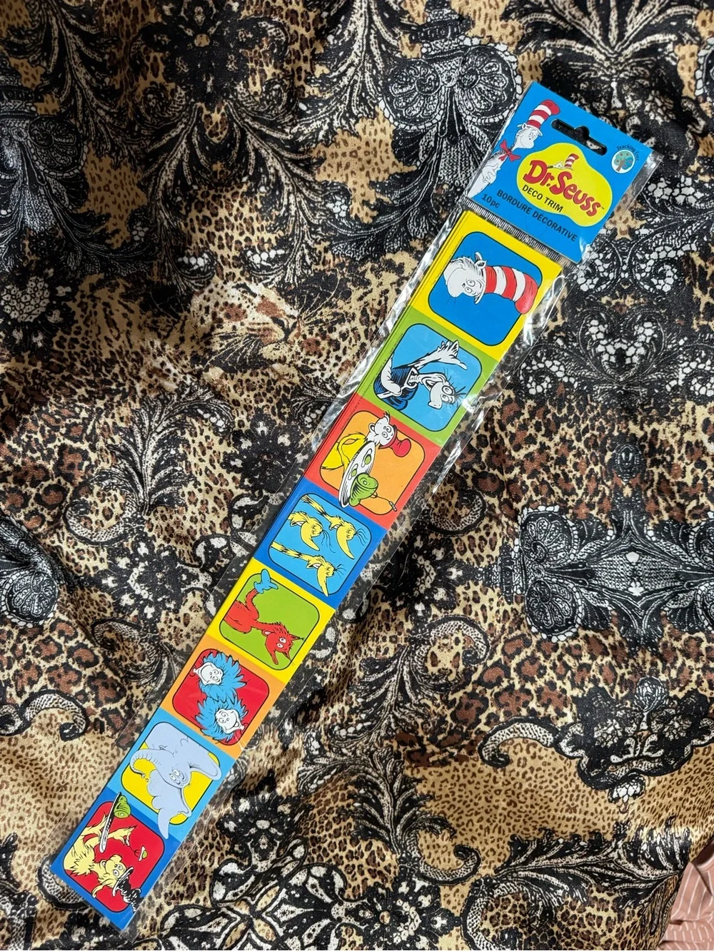 Dr. Seuss Colorful Decor trim set of 2